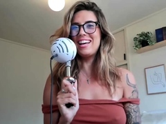 Small titted blond stunner Sarah Peachez masturbating