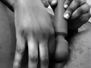 Real black amateurs suck and fuck and toy pussy in hd