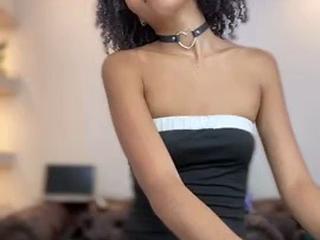 Amateur ebony Nela masturbates and screams