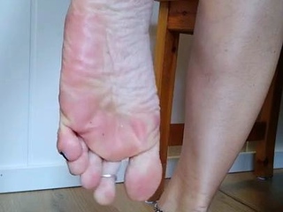 Frejas Submissive Feet aka frejassubmissivefeet OnlyFans -